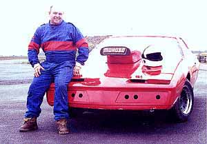 Bob&car.jpg (20593 bytes)